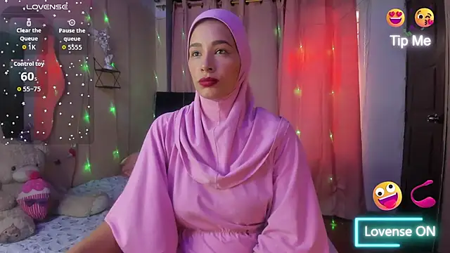 Snapshot of ShanaJamil chatting on November 15, 12:02 pm ShanaJamil online show from November 15, 12:02 pm