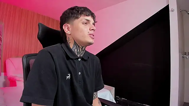 Declan-Fox online show from September 16, 3:40 am