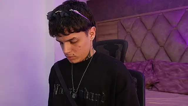 Declan-Fox online show from January 15, 3:55 am