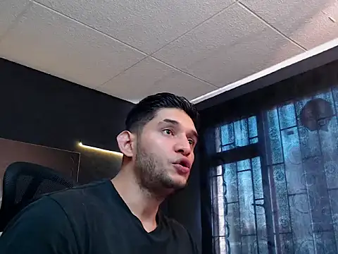 Snapshot of RichardMilleer chatting on September 22, 1:35 pm RichardMilleer online show from September 22, 1:35 pm