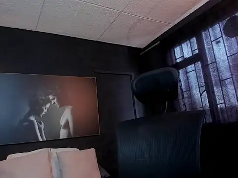 Snapshot of RichardMilleer chatting on October 14, 1:45 pm RichardMilleer online show from October 14, 1:45 pm