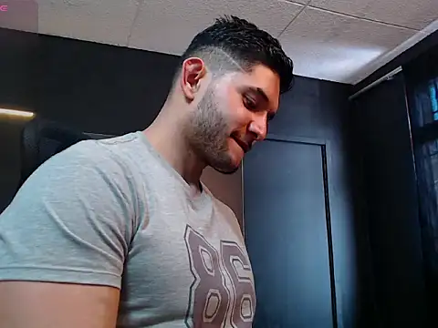 Snapshot of RichardMilleer chatting on November 7, 2:17 pm RichardMilleer online show from November 7, 2:17 pm