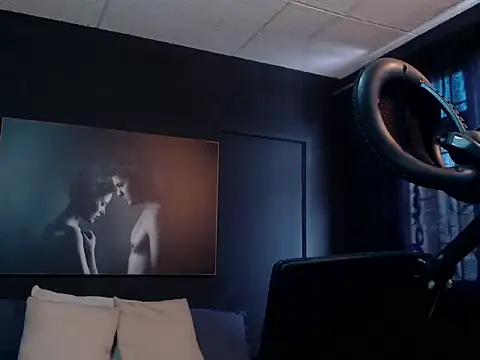 Snapshot of RichardMilleer chatting on November 20, 2:06 pm RichardMilleer online show from November 20, 2:06 pm