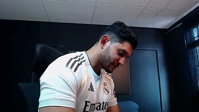 Snapshot of RichardMilleer chatting on January 6, 1:48 pm RichardMilleer online show from January 6, 1:48 pm