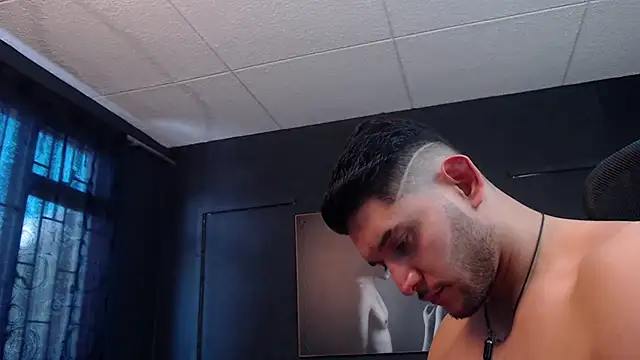 Snapshot of RichardMilleer chatting on February 9, 4:22 pm RichardMilleer online show from February 9, 4:22 pm