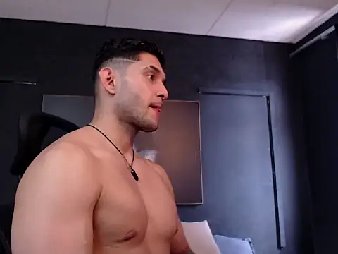 RichardMilleer online show from April 10, 2:44 pm