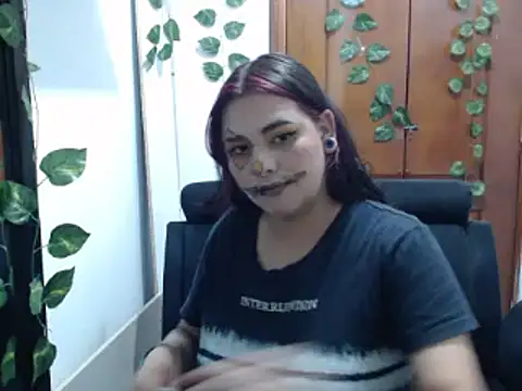 Snapshot of Rose_Jessy chatting on October 8, 3:04 am Rose Jessy online show from October 8, 3:04 am
