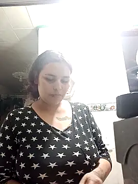Snapshot of Rose_Jessy chatting on October 12, 3:38 am Rose Jessy online show from October 12, 3:38 am