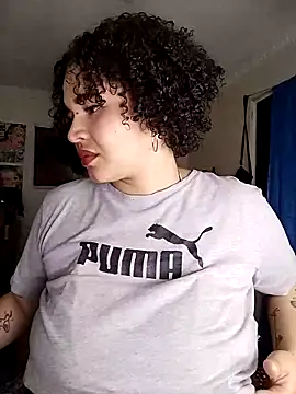 Snapshot of Julie_wallace chatting on November 13, 9:14 pm Julie wallace online show from November 13, 9:14 pm