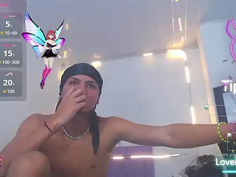 whitneytt online show from December 3, 7:05 am