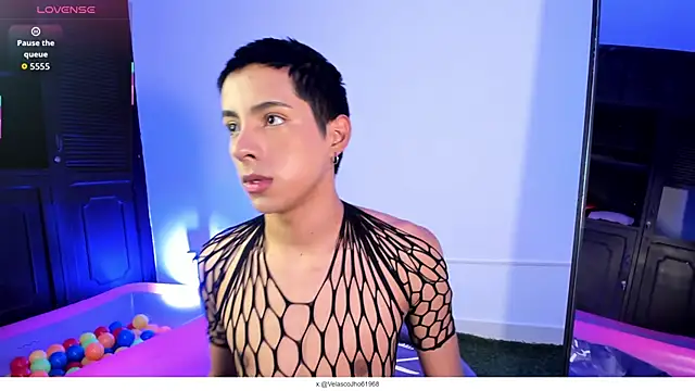 Snapshot of EstivenSallas chatting on September 16, 7:48 pm EstivenSallas online show from September 16, 7:48 pm