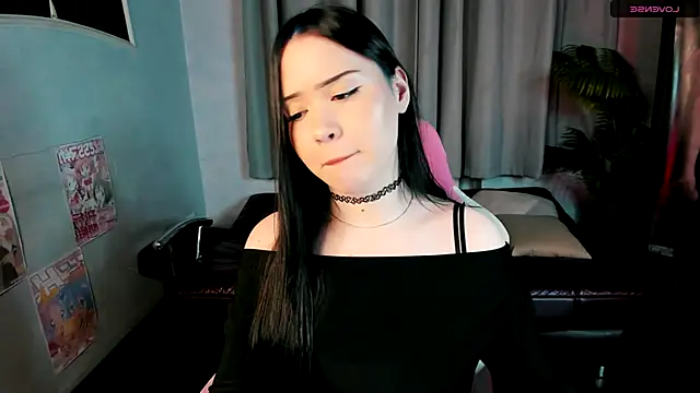 Snapshot of _spicygirl chatting on November 15, 10:04 pm spicygirl online show from November 15, 10:04 pm