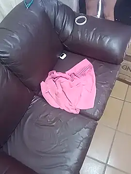 Snapshot of Cachorrinha2025 chatting on November 28, 4:09 pm Cachorrinha2025 online show from November 28, 4:09 pm