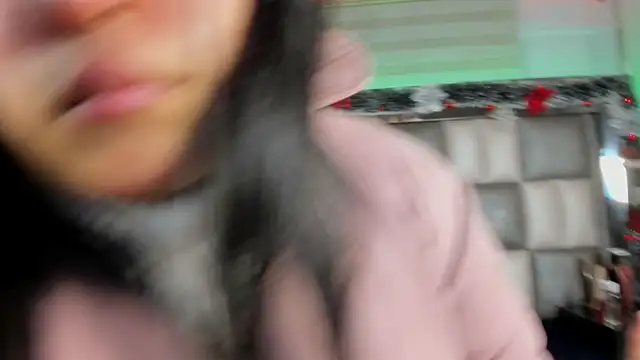 Snapshot of abbiecollins_js chatting on December 3, 3:36 am abbiecollins js online show from December 3, 3:36 am