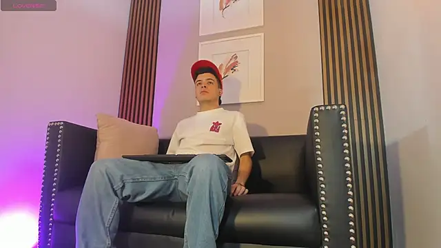 kevinn blue1 online show from November 29, 9:07 pm