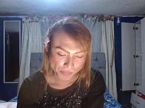 Snapshot of skarleth_hot21 chatting on October 28, 2:37 am skarleth hot21 online show from October 28, 2:37 am