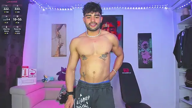 Snapshot of JordanRossie chatting on September 24, 11:41 pm JordanRossie online show from September 24, 11:41 pm