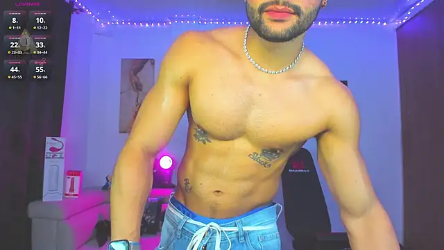 Snapshot of JordanRossie chatting on October 7, 12:08 am JordanRossie online show from October 7, 12:08 am