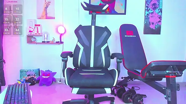 Snapshot of JordanRossie chatting on October 12, 11:04 pm JordanRossie online show from October 12, 11:04 pm