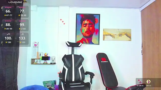 Snapshot of JordanRossie chatting on October 25, 12:18 am JordanRossie online show from October 25, 12:18 am