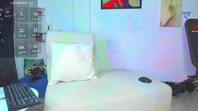 Snapshot of JordanRossie chatting on November 5, 11:16 pm JordanRossie online show from November 5, 11:16 pm