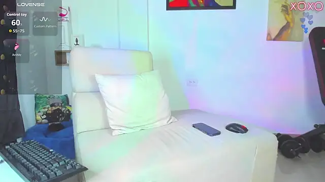 Snapshot of JordanRossie chatting on November 7, 9:37 pm JordanRossie online show from November 7, 9:37 pm