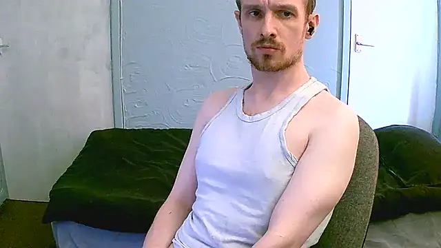 Snapshot of britlad77 chatting on September 20, 11:11 am britlad77 online show from September 20, 11:11 am