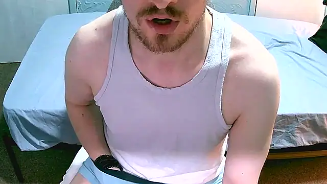 Snapshot of britlad77 chatting on September 22, 1:46 pm britlad77 online show from September 22, 1:46 pm