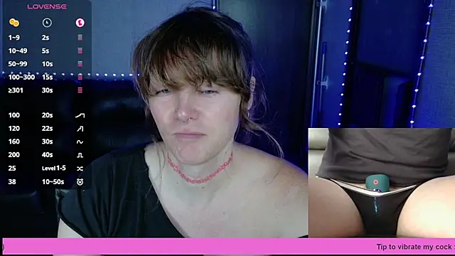 Snapshot of tsellieryder chatting on October 19, 12:33 am tsellieryder online show from October 19, 12:33 am