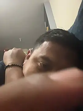 Snapshot of dannybs05 chatting on November 10, 6:01 am dannybs05 online show from November 10, 6:01 am