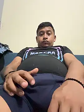 Snapshot of dannybs05 chatting on November 16, 7:25 am dannybs05 online show from November 16, 7:25 am