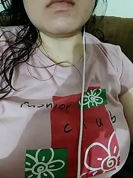 Snapshot of sassy_aly007 chatting on September 17, 8:43 pm sassy aly007 online show from September 17, 8:43 pm