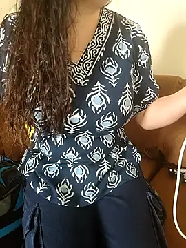 Snapshot of sassy_aly007 chatting on November 11, 6:13 am sassy aly007 online show from November 11, 6:13 am