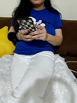 Snapshot of sassy_aly007 chatting on November 12, 4:29 pm sassy aly007 online show from November 12, 4:29 pm