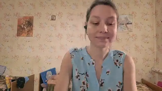 Snapshot of QutieDaSweet chatting on October 6, 6:11 am QutieDaSweet online show from October 6, 6:11 am