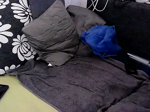 IncredibleGlaze78 online show from January 16, 9:57 am