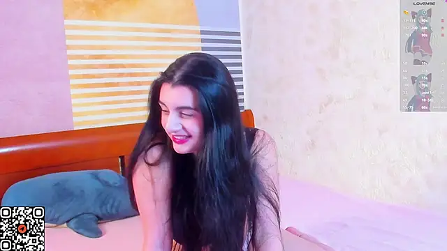 Snapshot of MelanieMooor chatting on December 15, 5:17 pm MelanieMooor online show from December 15, 5:17 pm