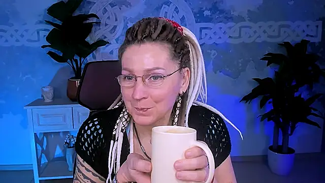 Snapshot of UmaSpace chatting on December 15, 5:12 am UmaSpace online show from December 15, 5:12 am