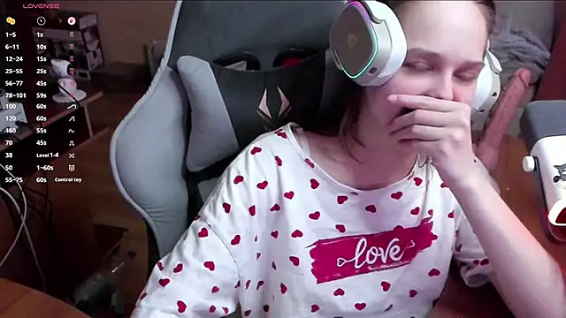 SharybbFace online show from April 6, 3:13 pm