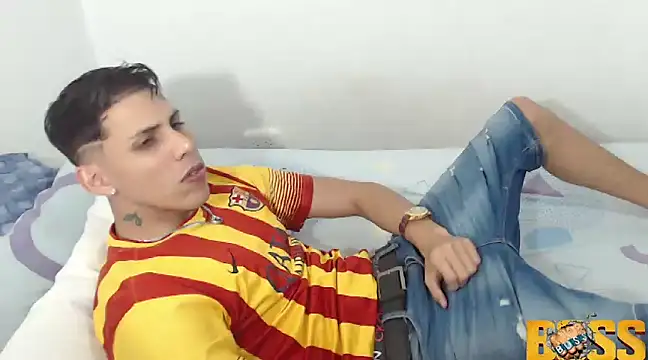 Snapshot of kingfm chatting on January 12, 12:39 am kingfm online show from January 12, 12:39 am