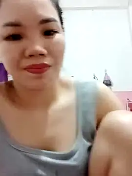 Snapshot of Nyla-a chatting on October 24, 10:28 pm Nyla-a online show from October 24, 10:28 pm