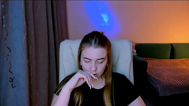 red  dizzy online show from November 23, 10:42 pm