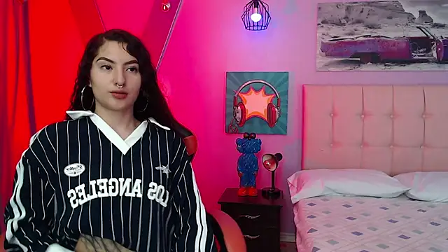 Snapshot of Sabriinaa_Foxx chatting on September 19, 12:28 pm Sabriinaa Foxx online show from September 19, 12:28 pm