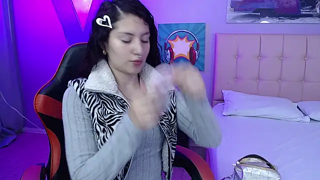 Snapshot of Sabriinaa_Foxx chatting on October 1, 12:22 pm Sabriinaa Foxx online show from October 1, 12:22 pm