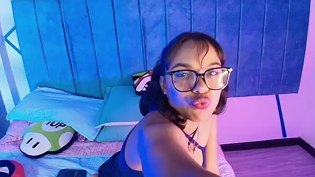 Snapshot of Dakashyten chatting on December 4, 3:49 am Dakashyten online show from December 4, 3:49 am