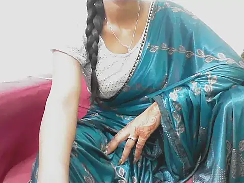 short girl  online show from February 13, 4:58 pm