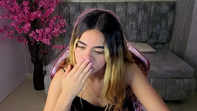 lilith4 s online show from October 23, 10:36 am