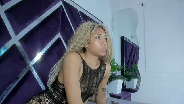 angelkyraasm online show from January 16, 12:42 pm