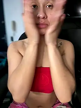 Snapshot of Isabella-Teen chatting on October 14, 2:23 am Isabella-Teen online show from October 14, 2:23 am