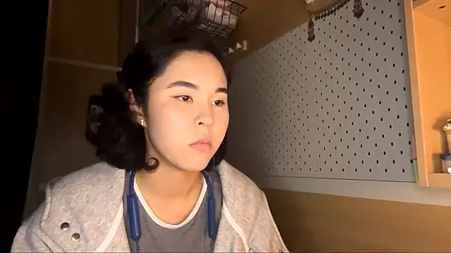 JennyCarpenter online show from April 15, 4:52 am